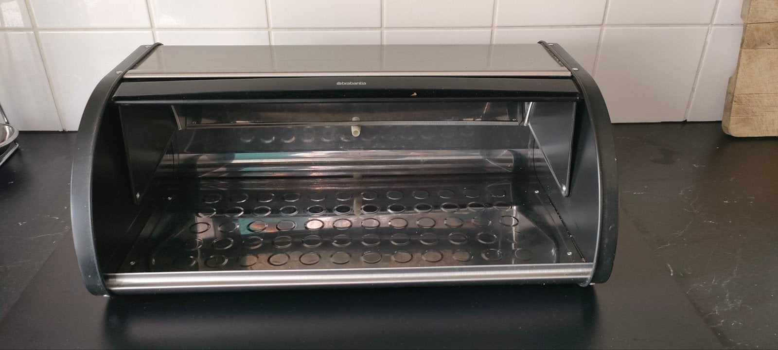 Brabantia Broodtrommel RVS - Zo goed als nieuw, Huis en Inrichting, Zilver, Ophalen of Verzenden, Zo goed als nieuw, Metaal