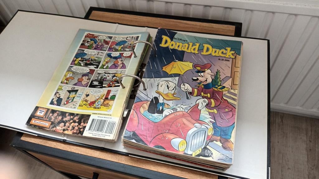 Dikke map vol Donald Duck weekbladen uit 2006!, Donald Duck / Disney, Europa, Ophalen of Verzenden, Zo goed als nieuw