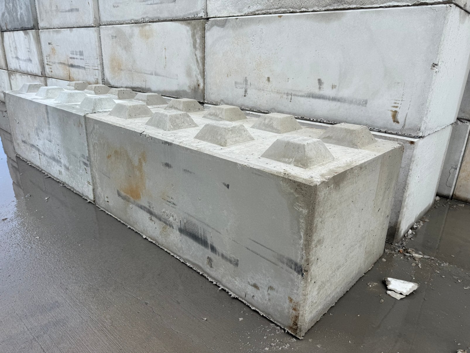Betonnen legoblokken, Ophalen, Zo goed als nieuw, 200 cm of meer