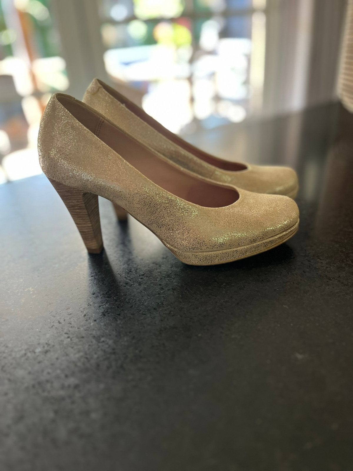 High heels goudkleurig maat 38, Ophalen of Verzenden, Zo goed als nieuw, Overige kleuren