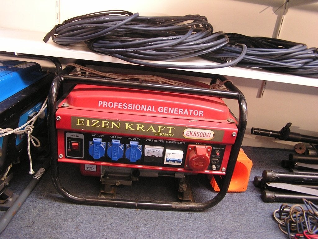 Eizen Kraft Professional Generator EK8500W, Doe-het-zelf en Verbouw, Ophalen, Gebruikt, Benzine, Geluidgedempt