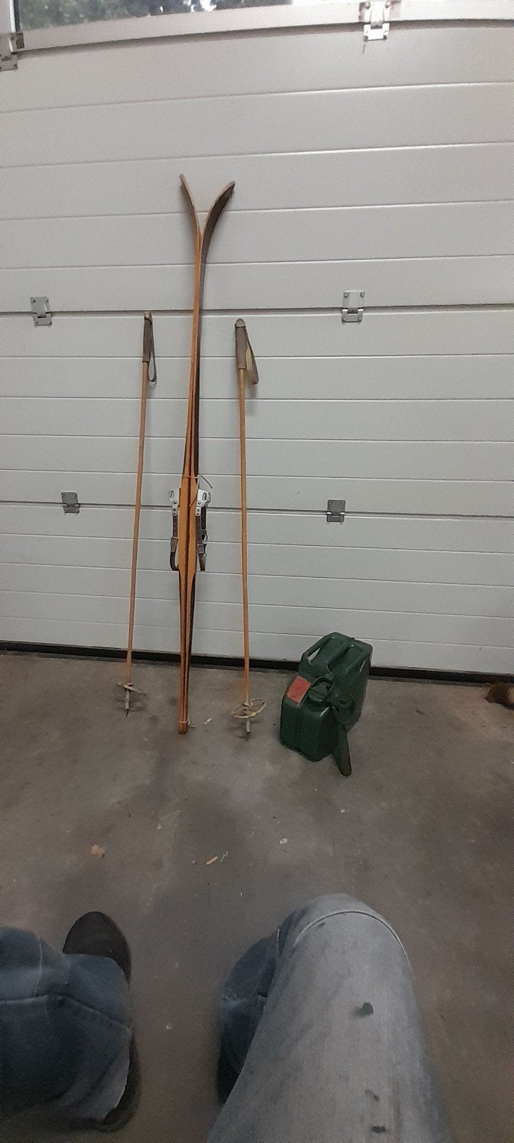 Vintage houten ski's met stokken - decoratie/verzamelaar, Sport en Fitness, Skiën en Langlaufen, Skiën, Ski's, Ophalen, Overige merken