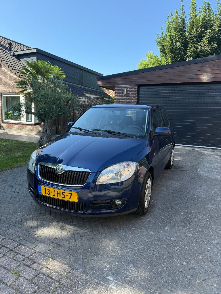 Skoda Fabia 1.2 AIRCO NIEUWE APK 51KW 2009 Blauw, Auto's, Voorwielaandrijving, 1025 kg, 40 €/maand, 4 cilinders