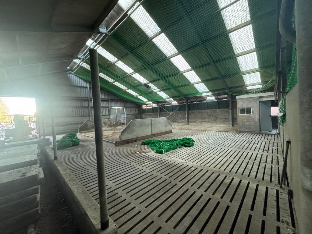 Complete bovenbouw stal 18x30- Spanten, dak, gordingen, muur