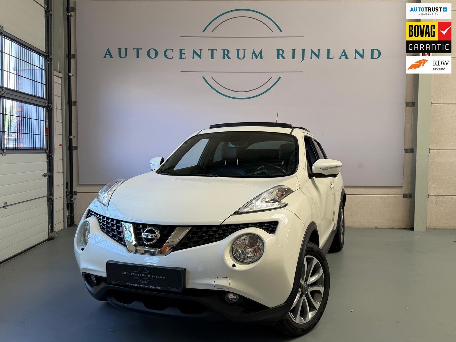 Nissan Juke 1.2 DIG-T S/S Tekna, Pano, Navi, Cruise, camera,, Auto's, Voorwielaandrijving, 1250 kg, 116 pk, Wit