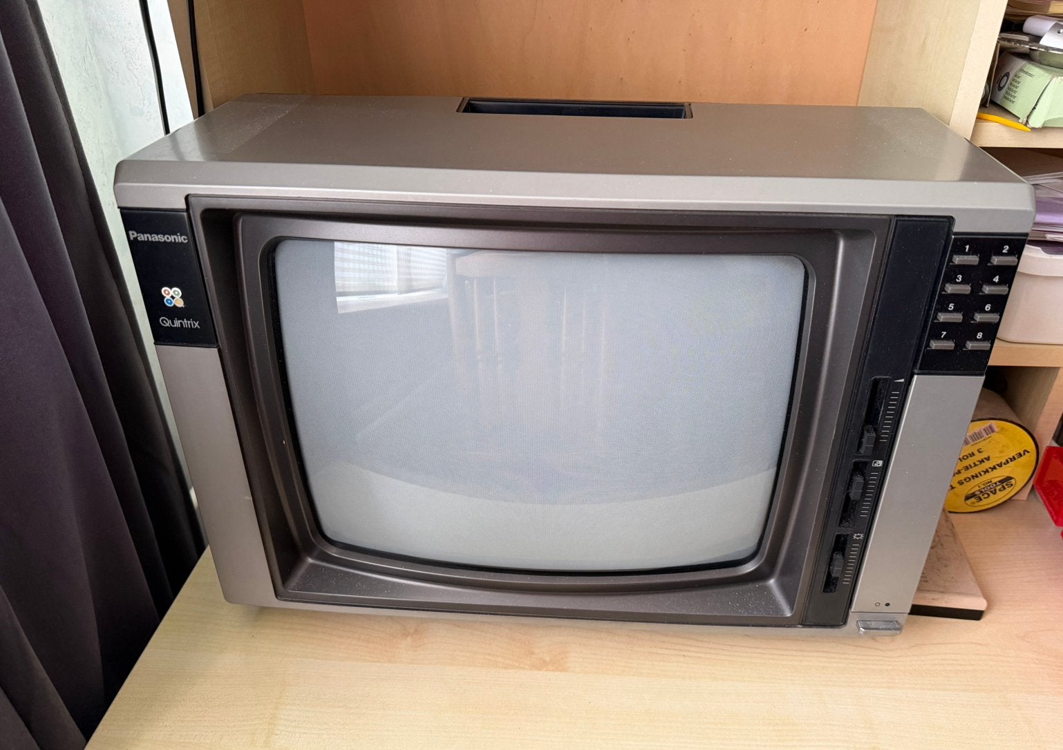 Panasonic Colour TV, Ophalen