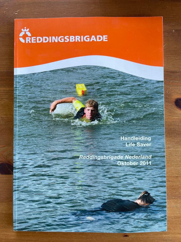 Handleiding Life Saver Reddingsbrigade Nederland Oktober 201, Boeken, Ophalen of Verzenden, Zo goed als nieuw, Overige niveaus