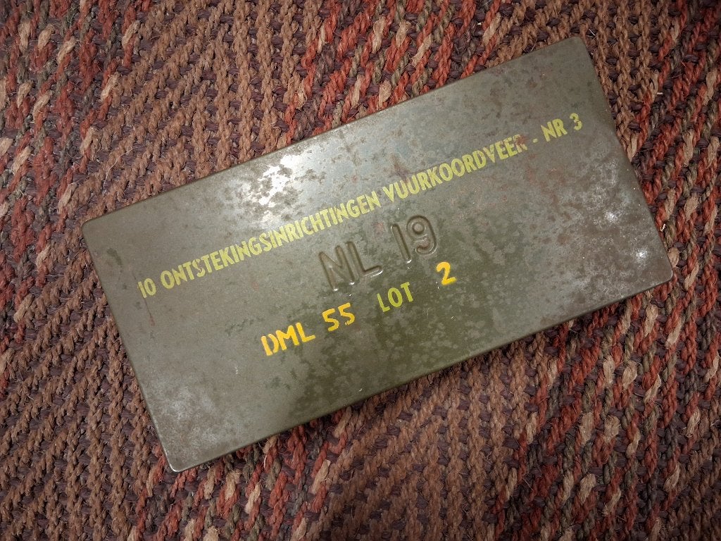 + Blikken Doosje Landmacht 1955 Ontstekingsinrichtingen +, Ophalen of Verzenden, Landmacht, Nederland