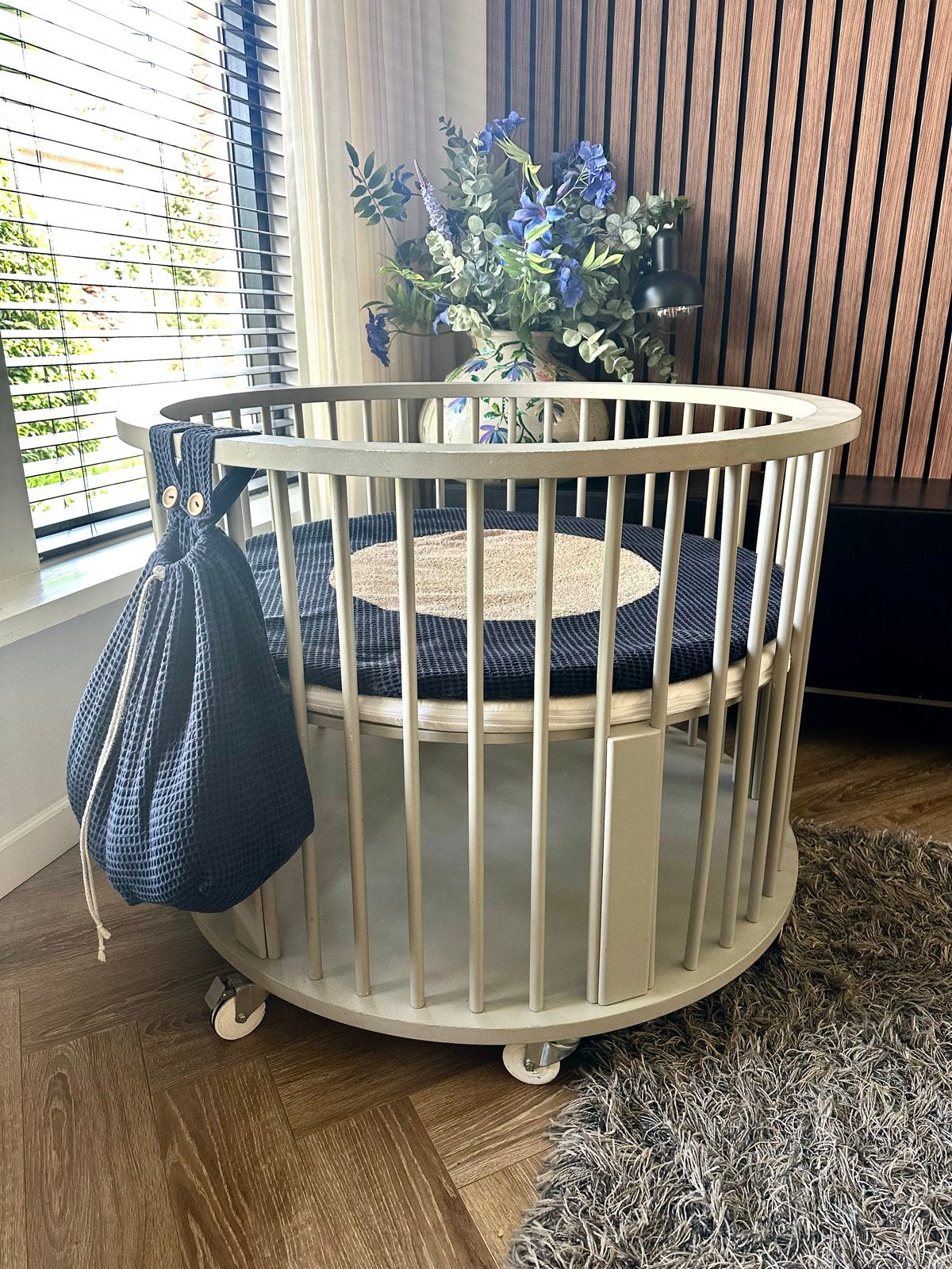 Ronde box met boxkleed en opbergzak - warm beige, Ophalen, Gebruikt, 100 cm of meer, Minder dan 140 cm