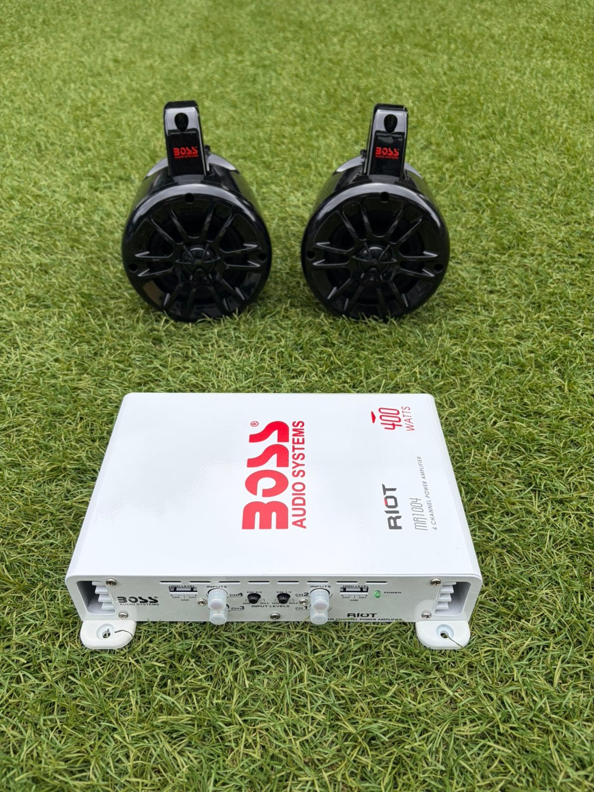 Boss MRWT40 Waketower speakers + MR1004 versterker – NIEUW, Ophalen, Nieuw