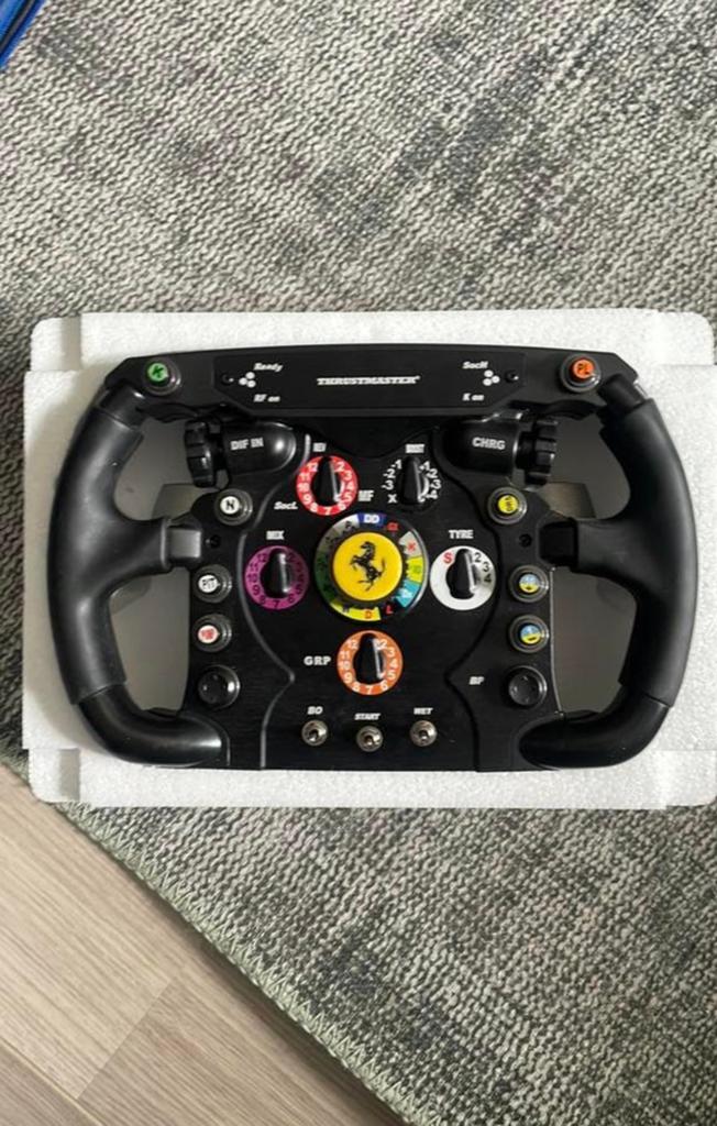 Thrustmaster Ferrari F1 stuurwiel add-on, Ophalen of Verzenden, Zo goed als nieuw, Controller