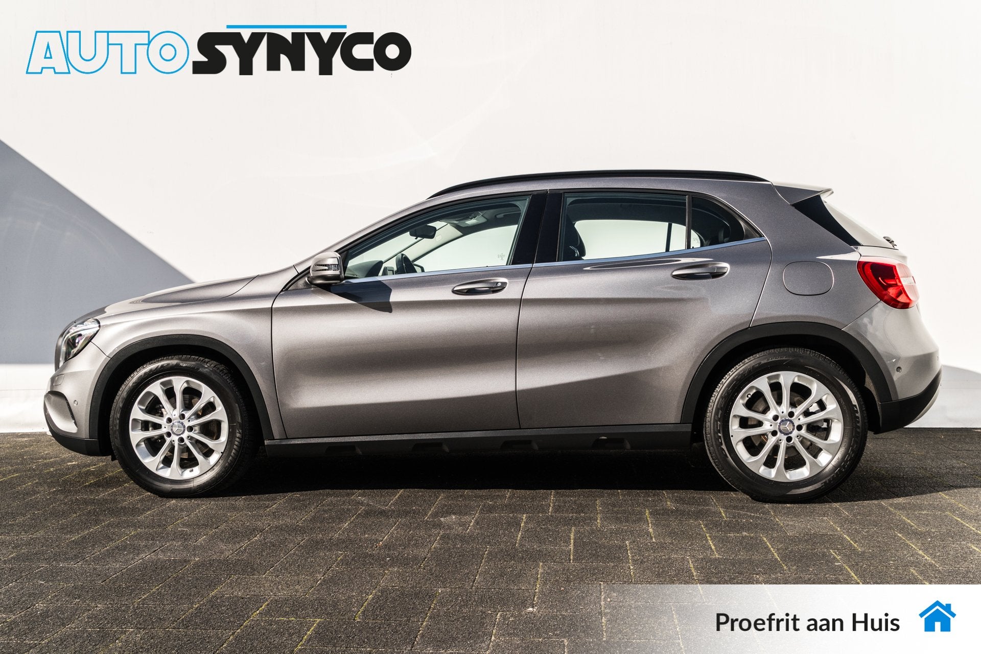 Mercedes-Benz GLA 200 Ambition Automaat | Trekhaak | Stoelve, Auto's, Gebruikt, Leder en Stof, Bedrijf, 1335 kg