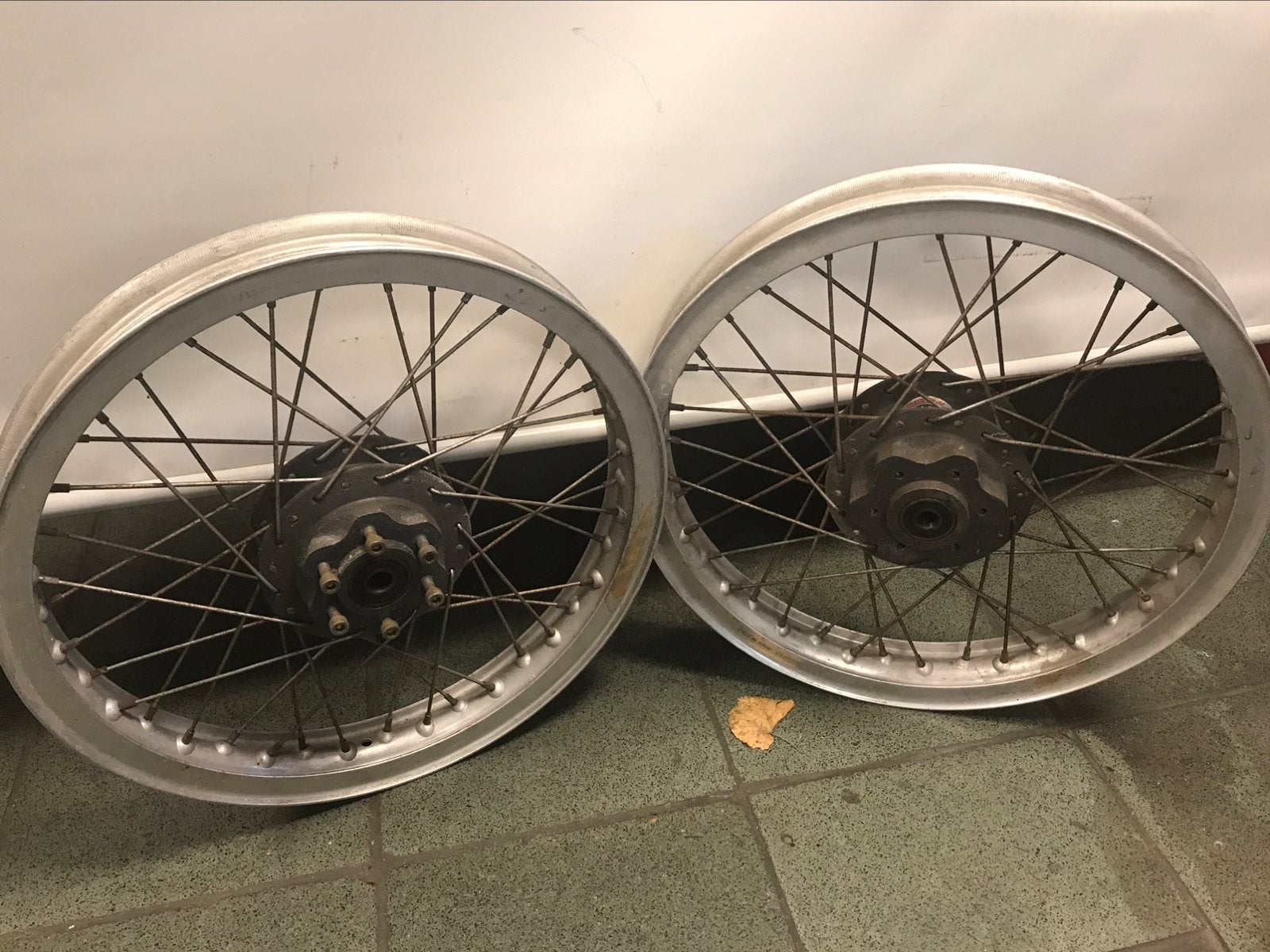 Fontana Brakes voor en achterwiel met magnesium naven, Motoren, Ophalen of Verzenden, Nieuw