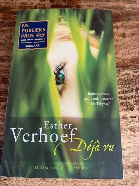 Deja Vu door Esther Verhoef, Ophalen of Verzenden, Gelezen, Esther Verhoef, Nederland