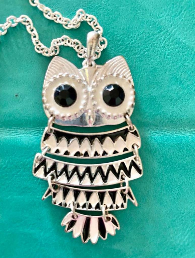 Uil ketting met hanger, zilverkleurig met zwart/wit, Ophalen of Verzenden, Zo goed als nieuw, Zilver, Overige materialen