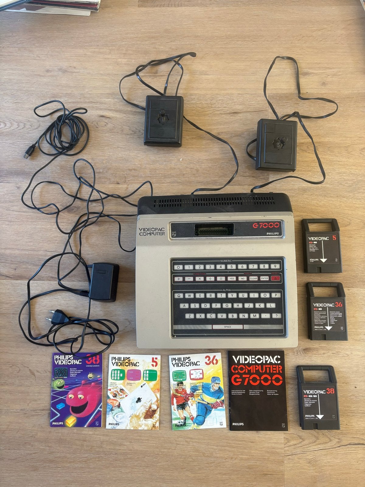 Philips Videopac G7000 met games en accessoires, Spelcomputers en Games, Ophalen of Verzenden, Gebruikt