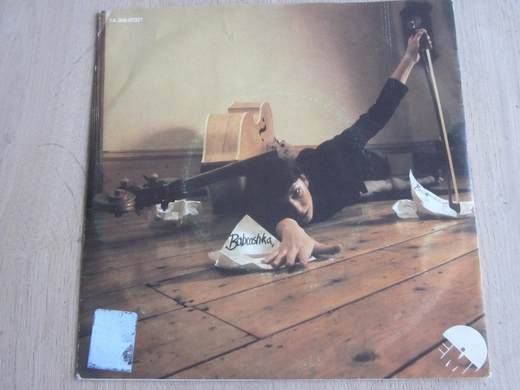 Kate Bush - Babooshka, Verzenden, 7 inch, Zo goed als nieuw, Pop
