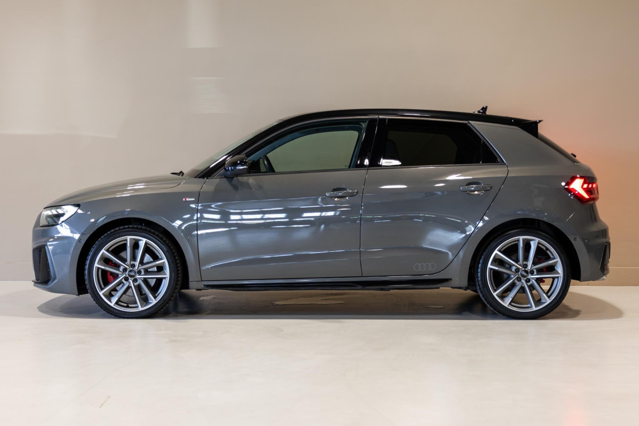 Audi A1 Sportback 40 TFSI edition one 200 pk / Bang & Olufse, 4 cilinders, Origineel Nederlands, Bedrijf, 1275 kg