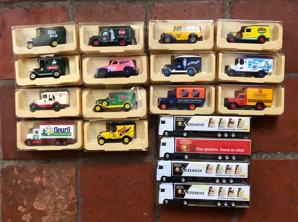 Verzameling De Lieddo Classic Cars serie - 22 stuks, Verzamelen, Ophalen of Verzenden, Zo goed als nieuw