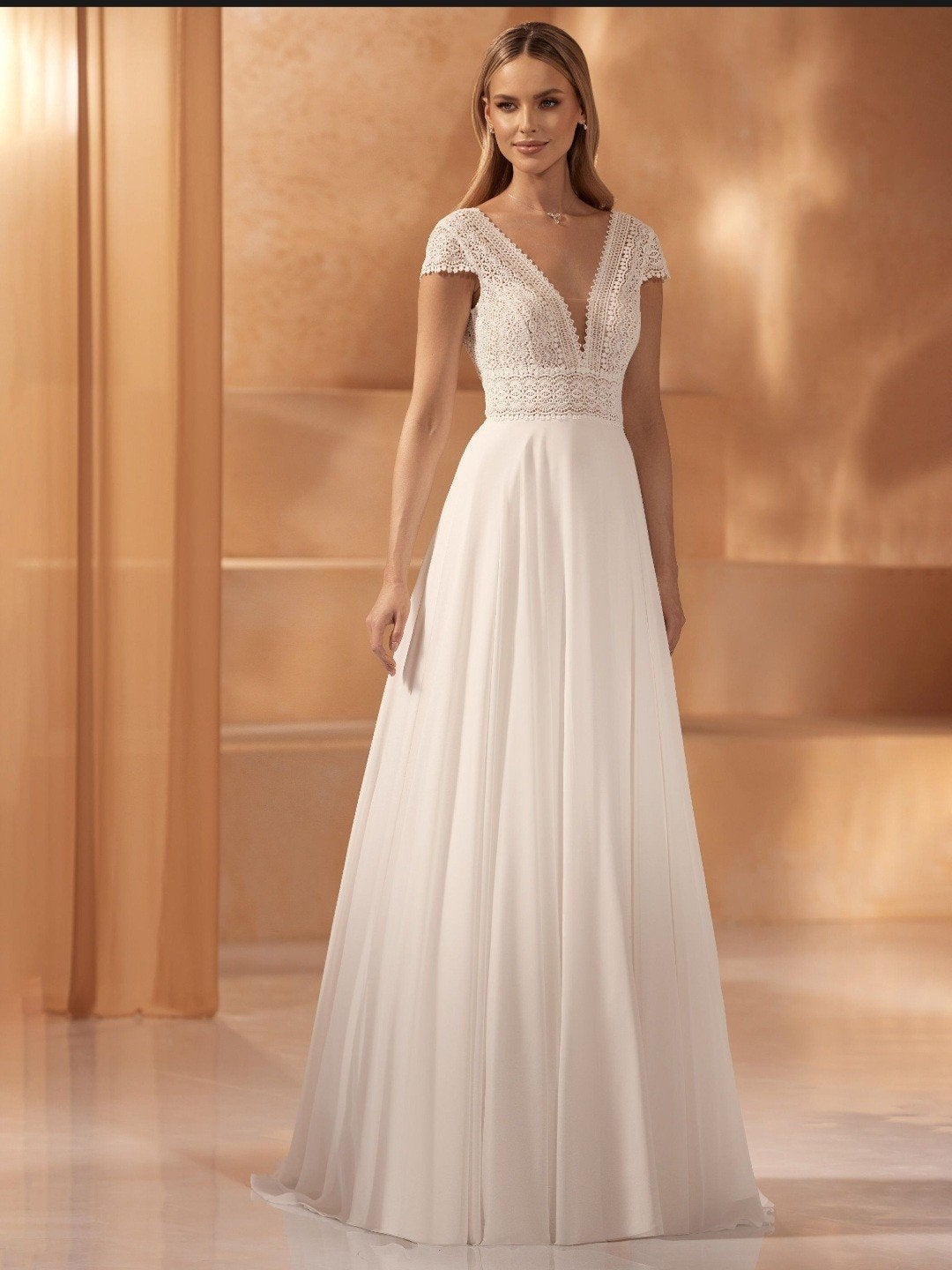 Bianco Evento trouwjurk kant mouwtje flowy chiffon rok, Ophalen of Verzenden, Nieuw, Wit, Trouwjurk