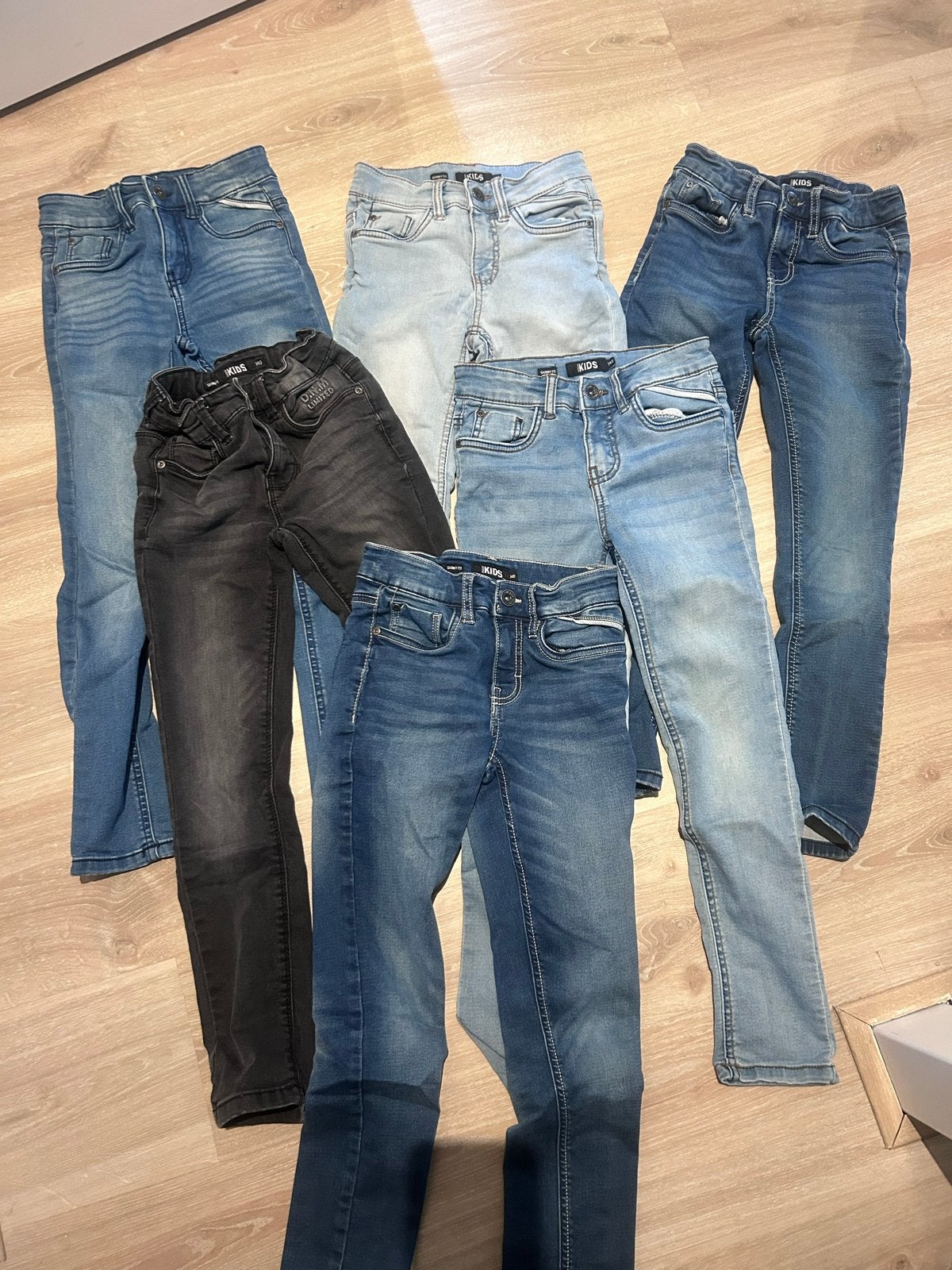 6x Joggjeans maat 140 skinny fit - Nauwelijks gedragen, Kinderen en Baby's, Kinderkleding | Maat 140, Ophalen of Verzenden, Zo goed als nieuw