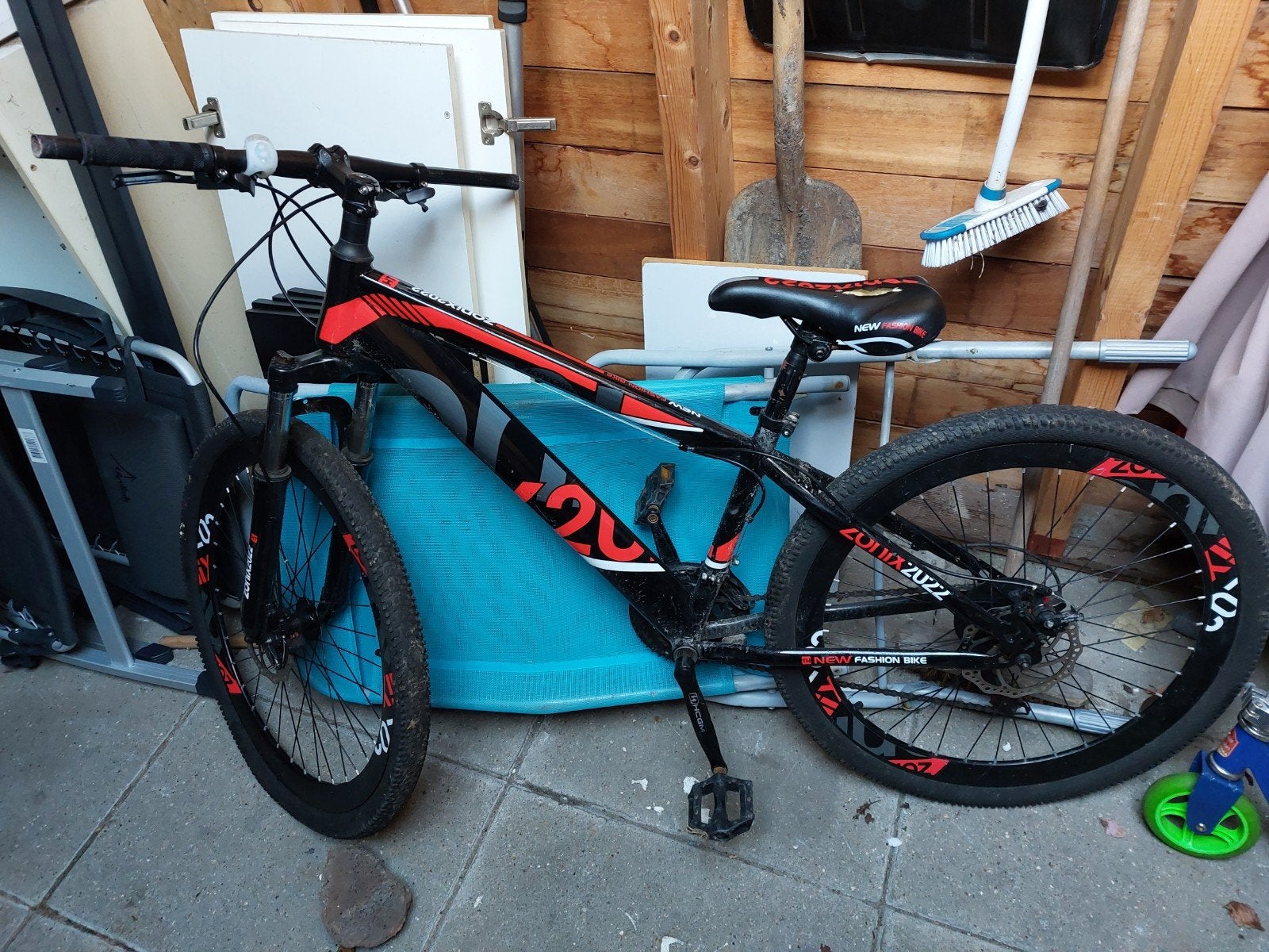Zonix Zwarte en rode mountainbike-opknapper, Ophalen of Verzenden, Gebruikt, Overige merken