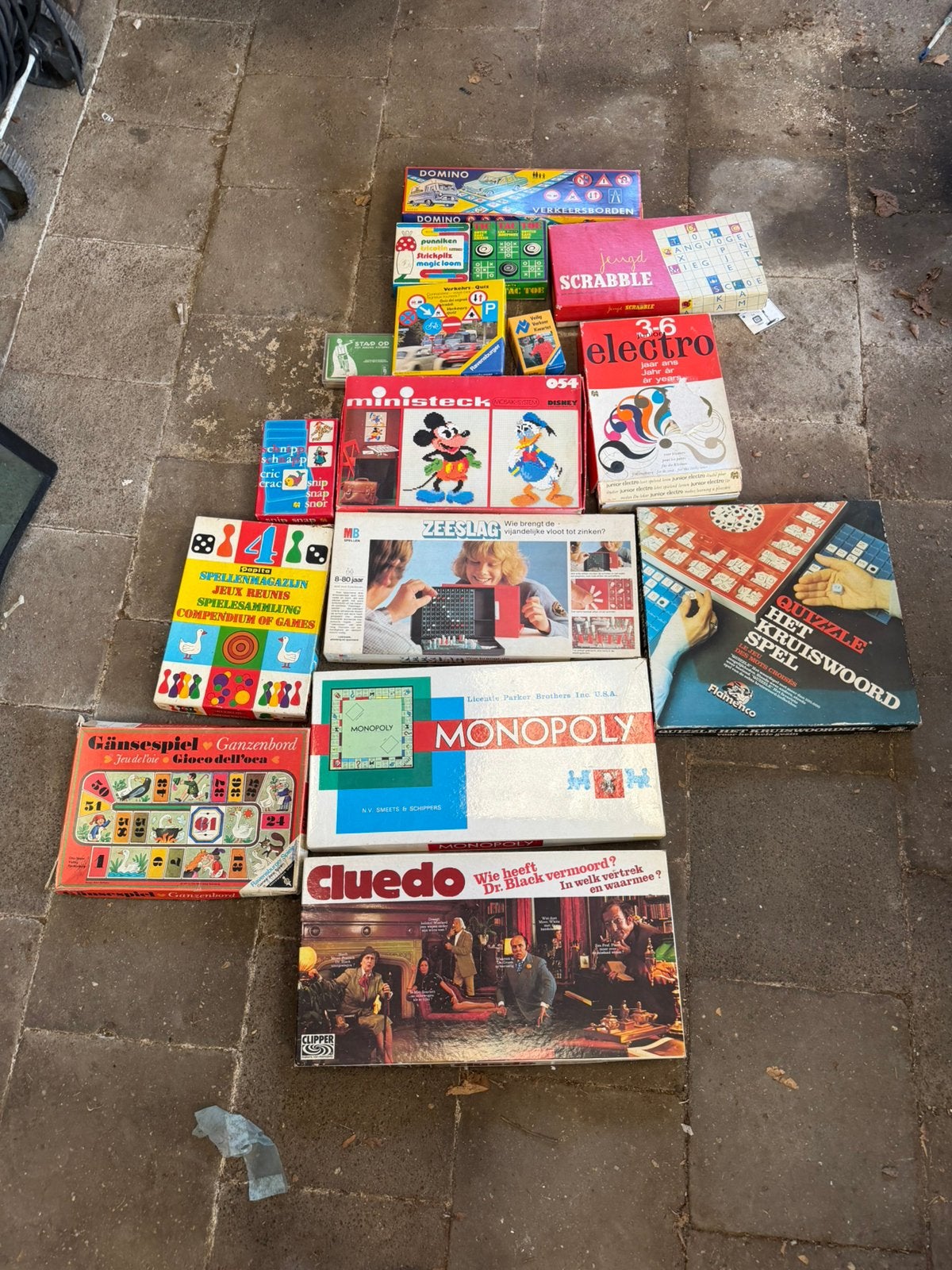 Partij oude spellen/puzzels, Ophalen, Zo goed als nieuw