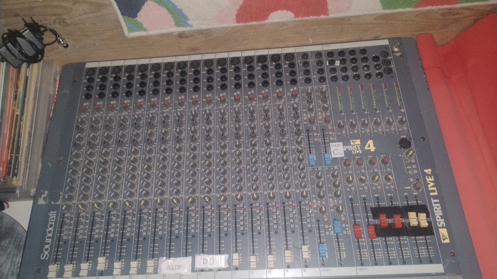 Soundcraft Spirit Live 24 mengpaneel mengtafel met werk, Ophalen, Gebruikt, 20 kanalen of meer, Microfooningang