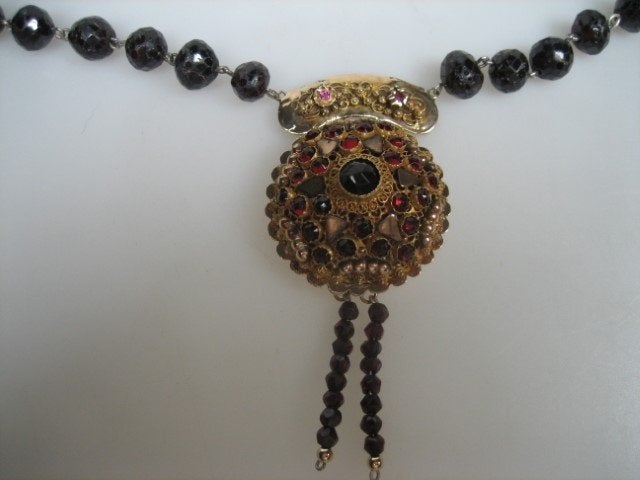 Antiek Granaat ketting met 14 kr Zeeuwse Hanger uit ca. 1875, Verzenden, Goud, Hanger, Met edelsteen
