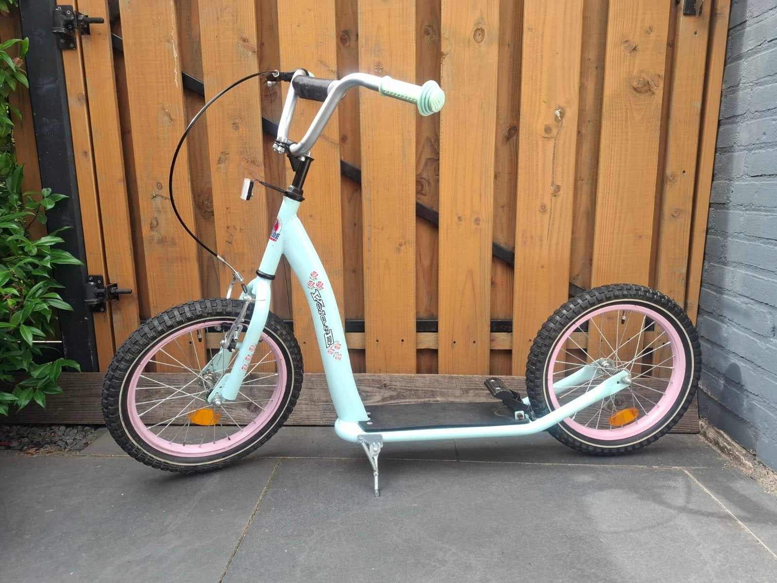 Volare Kinderstep 16 inch met grote luchtbanden, Ophalen, Zo goed als nieuw, Gewone step