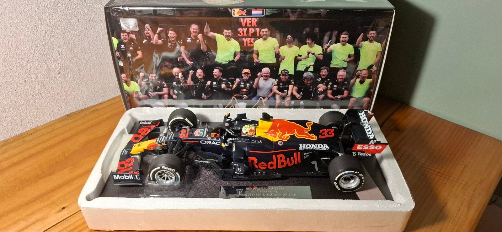 Max Verstappen schaalmodel Styrian & Austrian GP 2021 RB16B, Ophalen of Verzenden, Nieuw, Formule 1