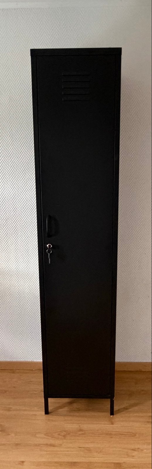Zwarte metalen locker kast - 180x38x38 cm - Zo goed als nieu, Ophalen, Minder dan 50 cm, Zo goed als nieuw, Metaal