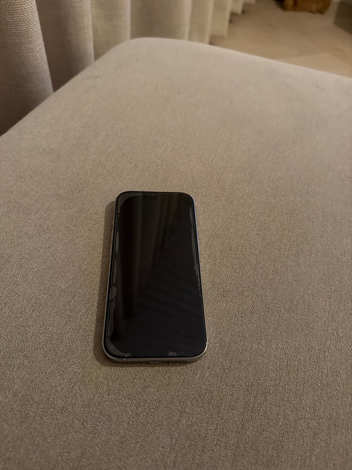 iPhone 16 Pro 128GB Wit (zit een screenprotector op), Telecommunicatie, 80 %, Wit, Ophalen of Verzenden, Zo goed als nieuw