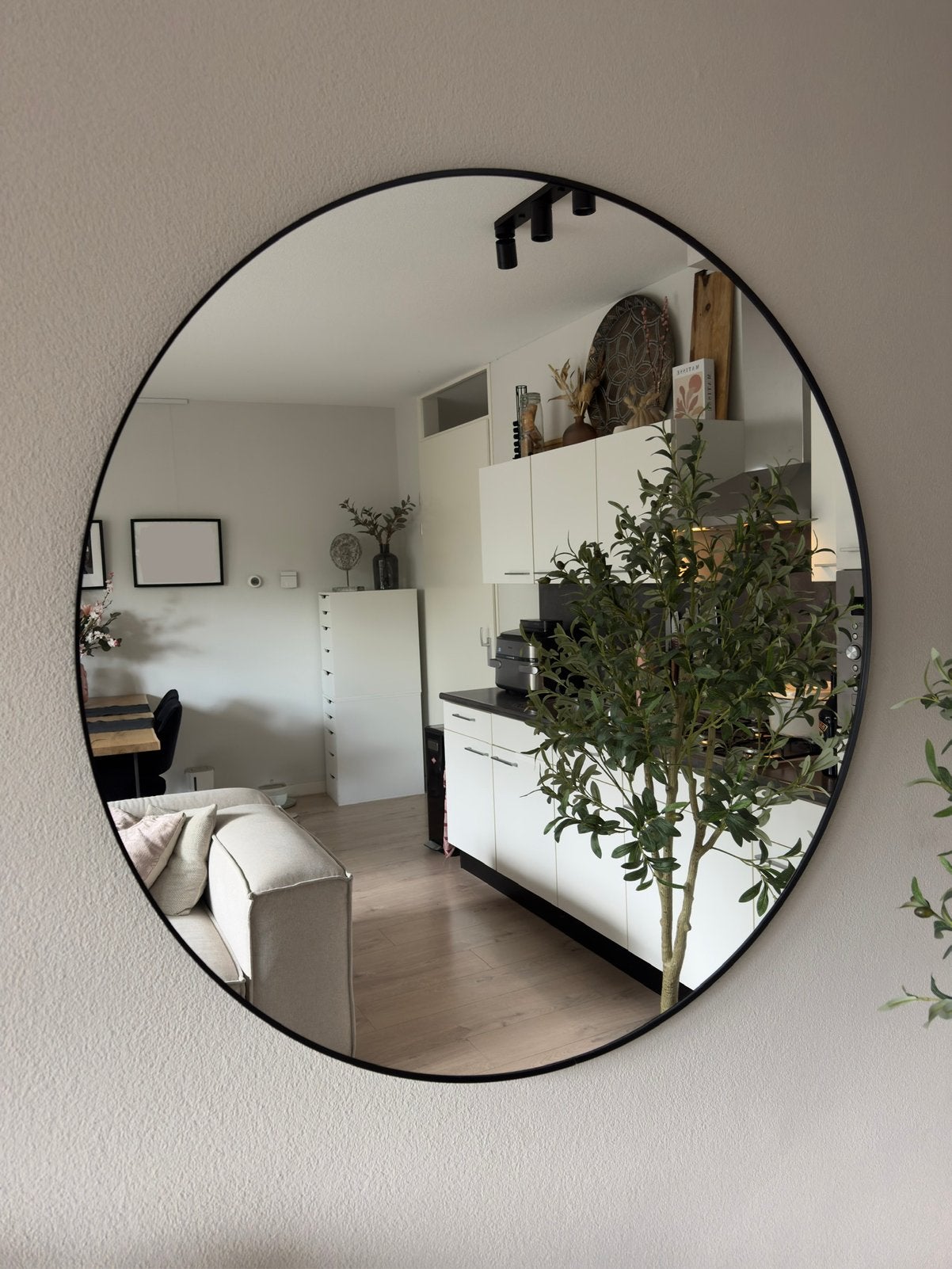 IKEA LINDBYN spiegel zwart 110cm, Ophalen, 100 tot 150 cm, Rond, Zo goed als nieuw