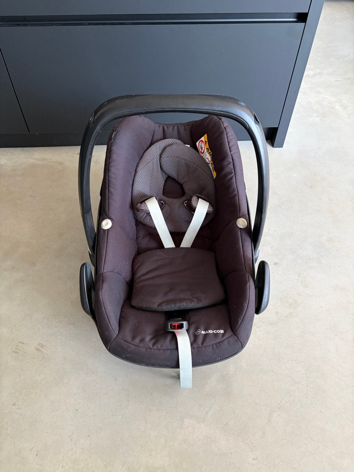 Maxi Cosi Pebble autostoel met FamilyFix base, Ophalen, Autogordel of Isofix, Gebruikt, Zijbescherming
