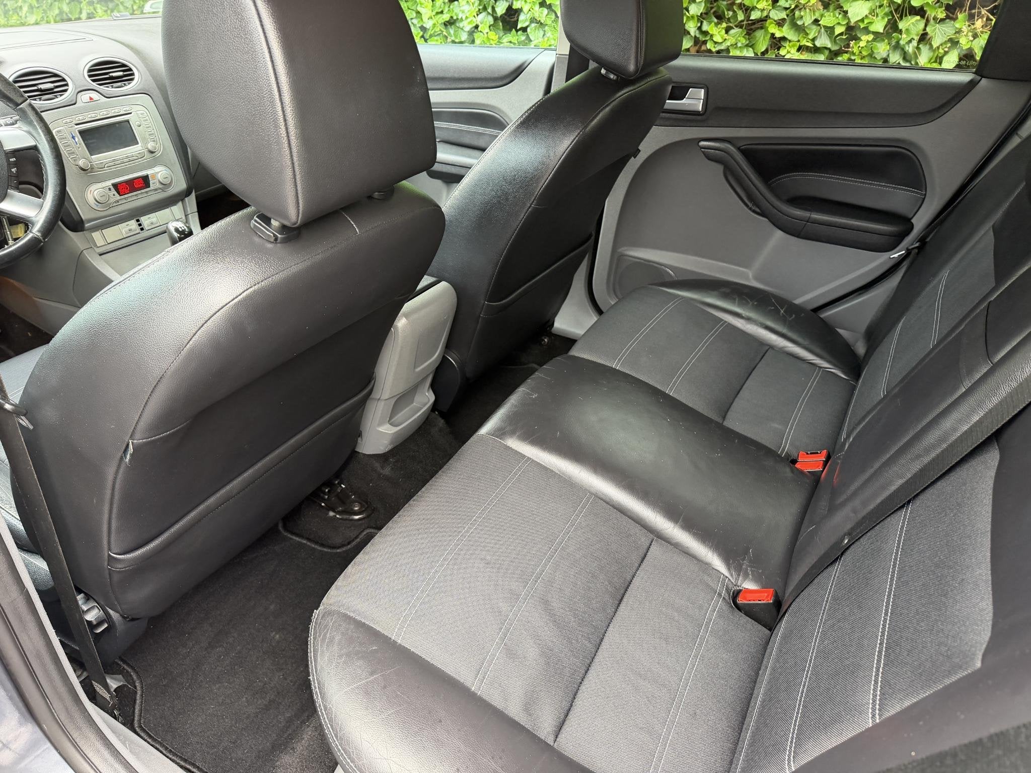 Foto 18 van Ford Focus Wagon 1.6 Titanium | Navi | Autom. Airco | Cruise