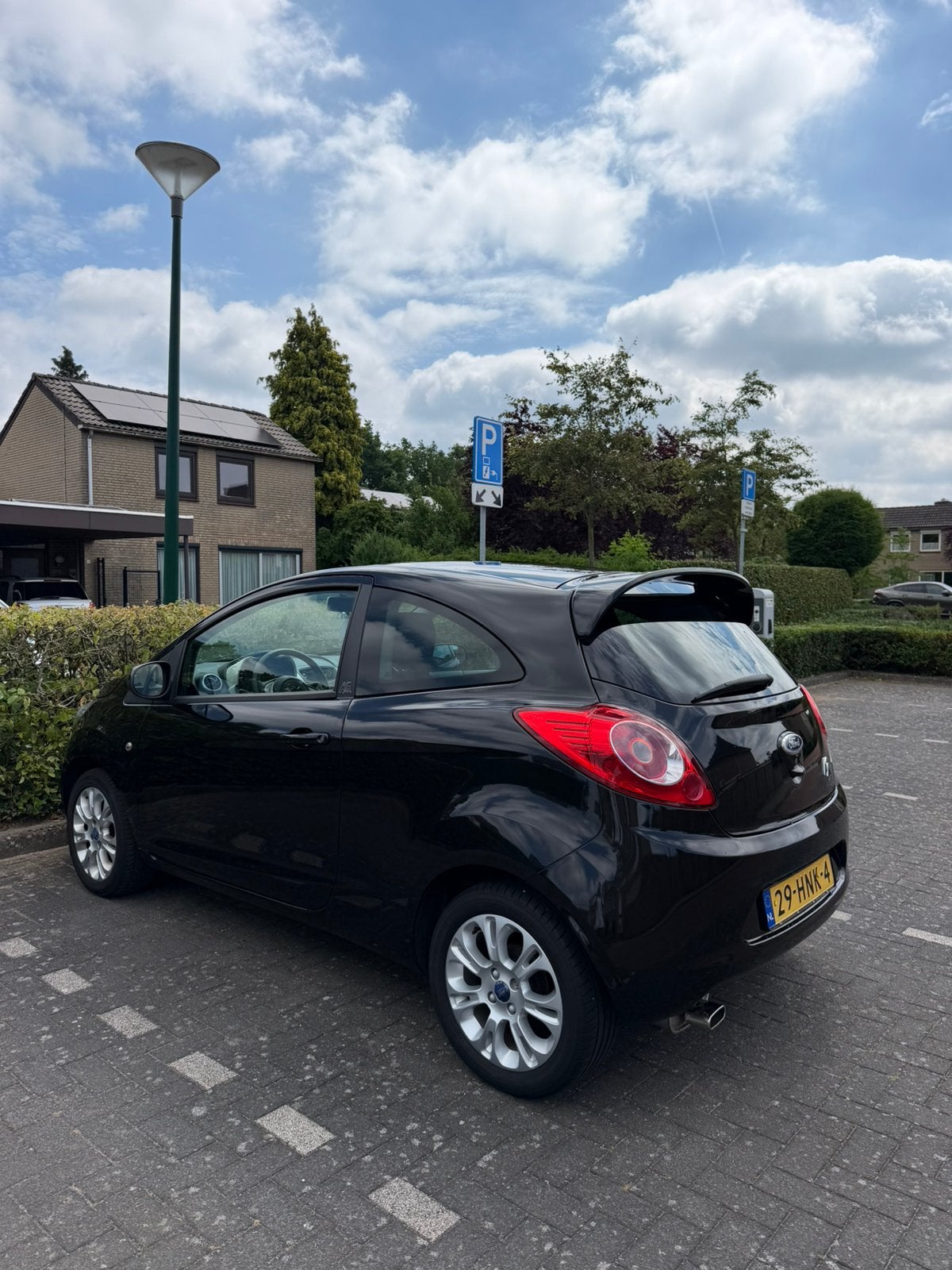 Ford Ka 1.2 51KW 2009 Zwart, Auto's, Voorwielaandrijving, 1242 cc, 4 cilinders, 4 stoelen