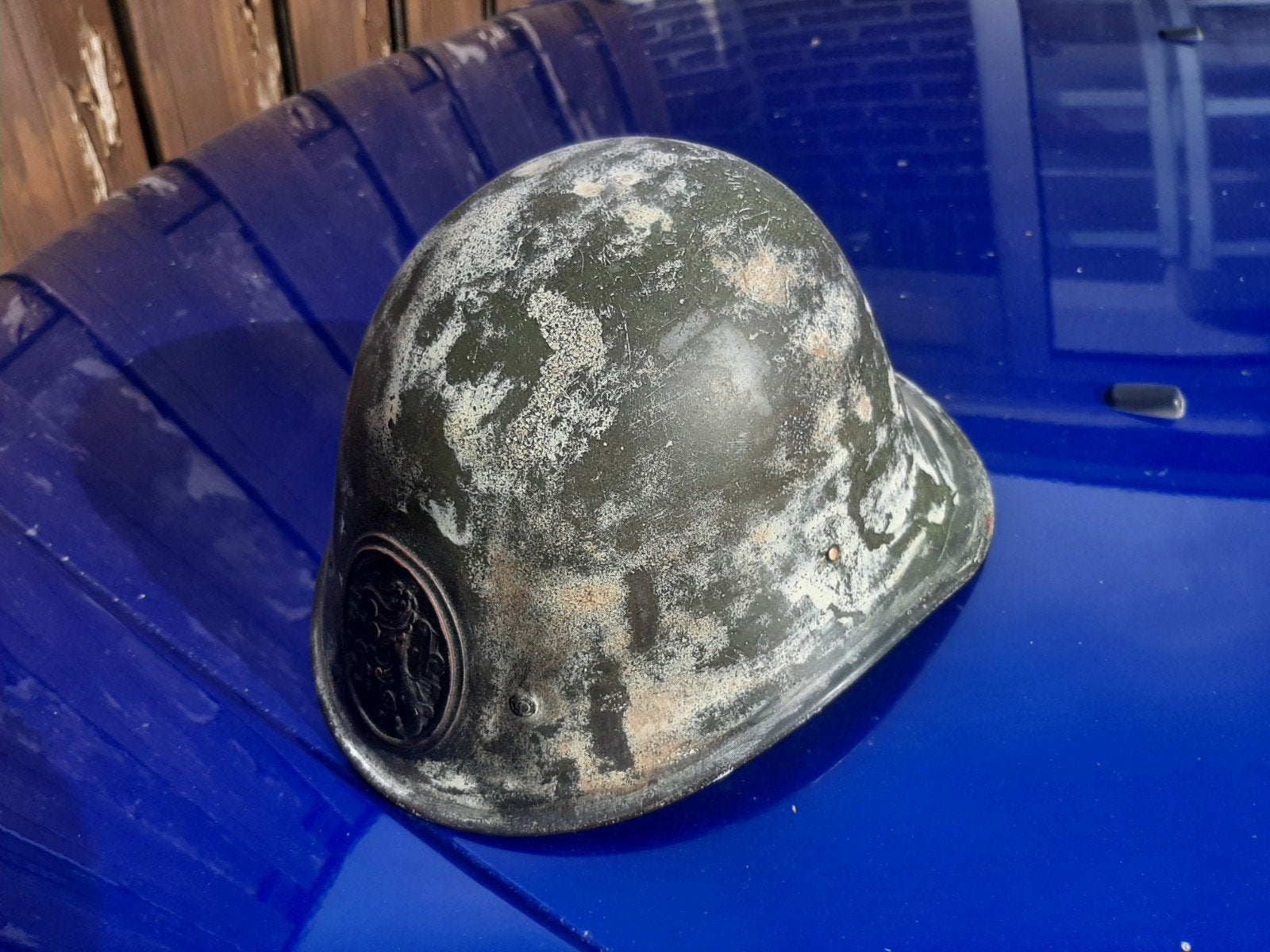 Nederlandse wo2 helm met plaat zonder binnenwerk, Verzamelen, Ophalen of Verzenden, Landmacht, Nederland, Helm of Baret