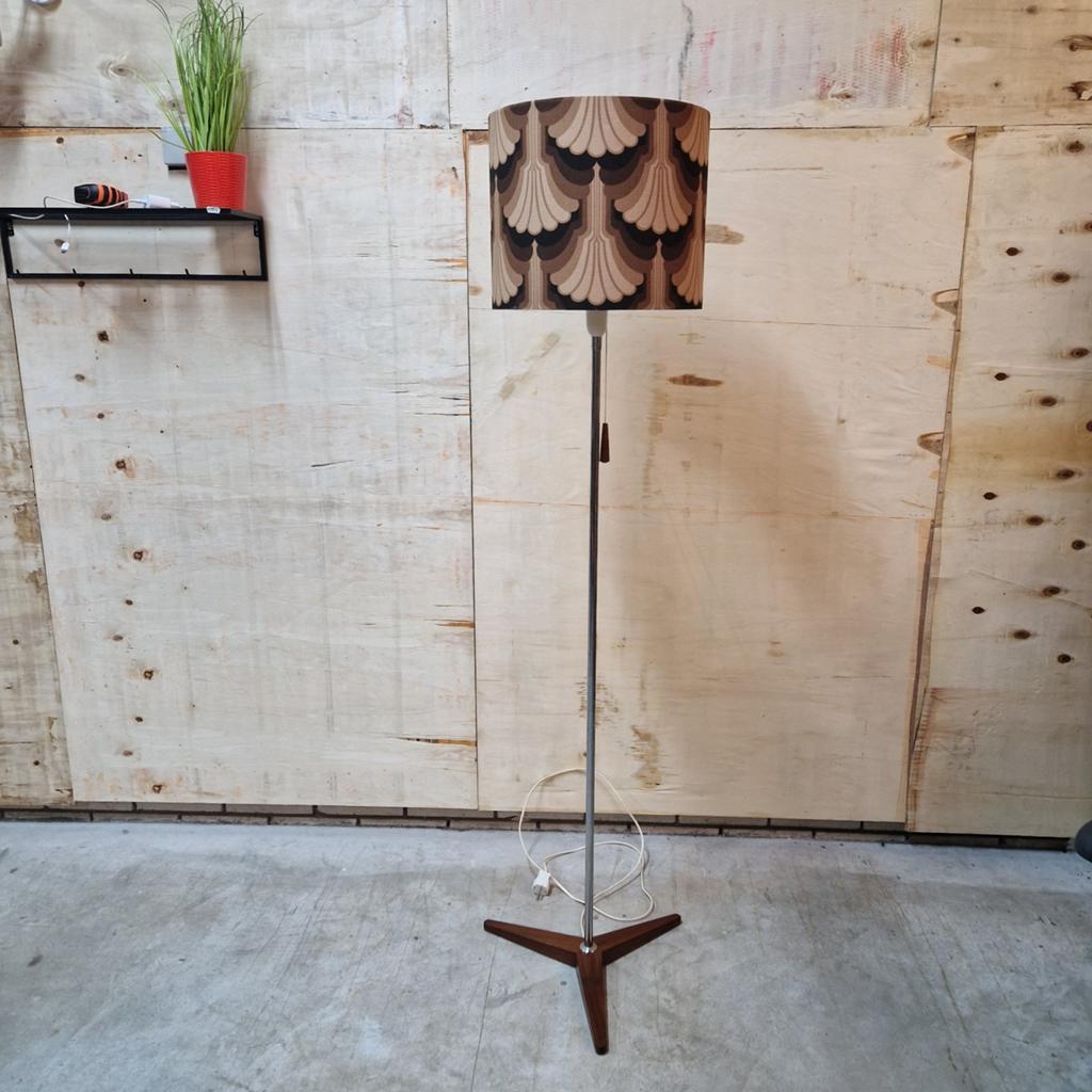 Vintage Teakhouten Vloerlamp Jaren '60 - Goed Werkend, Huis en Inrichting, Lampen | Vloerlampen, Kolibrivintagehal@gmail.com, Aaldertgeertsstraat 43 Olst
