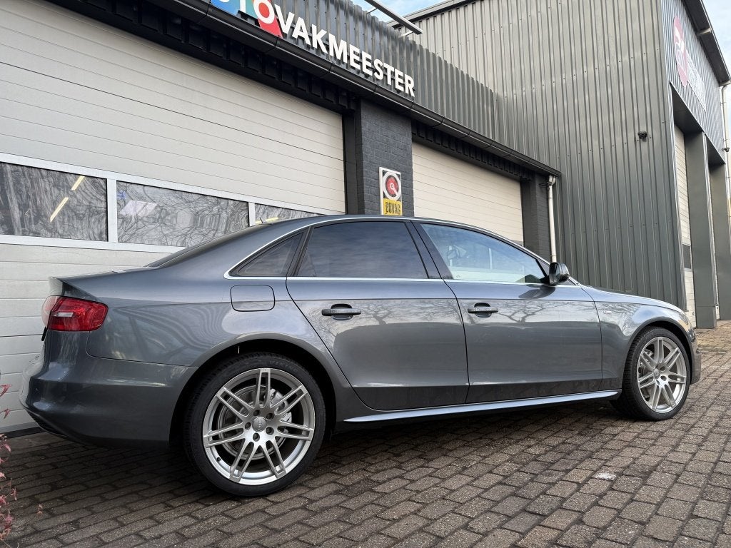 Audi A4 Limousine 1.8 TFSI Business S-Line (bj 2014), Auto's, Audi, Gebruikt, Euro 6, 4 cilinders, Origineel Nederlands