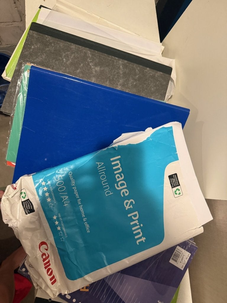 Grote partij kantoorspullen: A4 papier, schriften, mappen, Ophalen of Verzenden