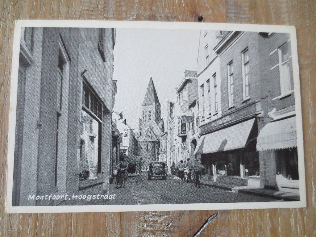 Ansichtkaart:  Kaart Hoogstraat Montfoort. Ongelopen kaart., Verzamelen, Ansichtkaarten | Nederland, Ophalen of Verzenden, 1940 tot 1960