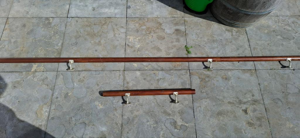 Houten trapleuning met bevestigingsbeugels, Ophalen, Gebruikt, Trap, 2 tot 4 meter