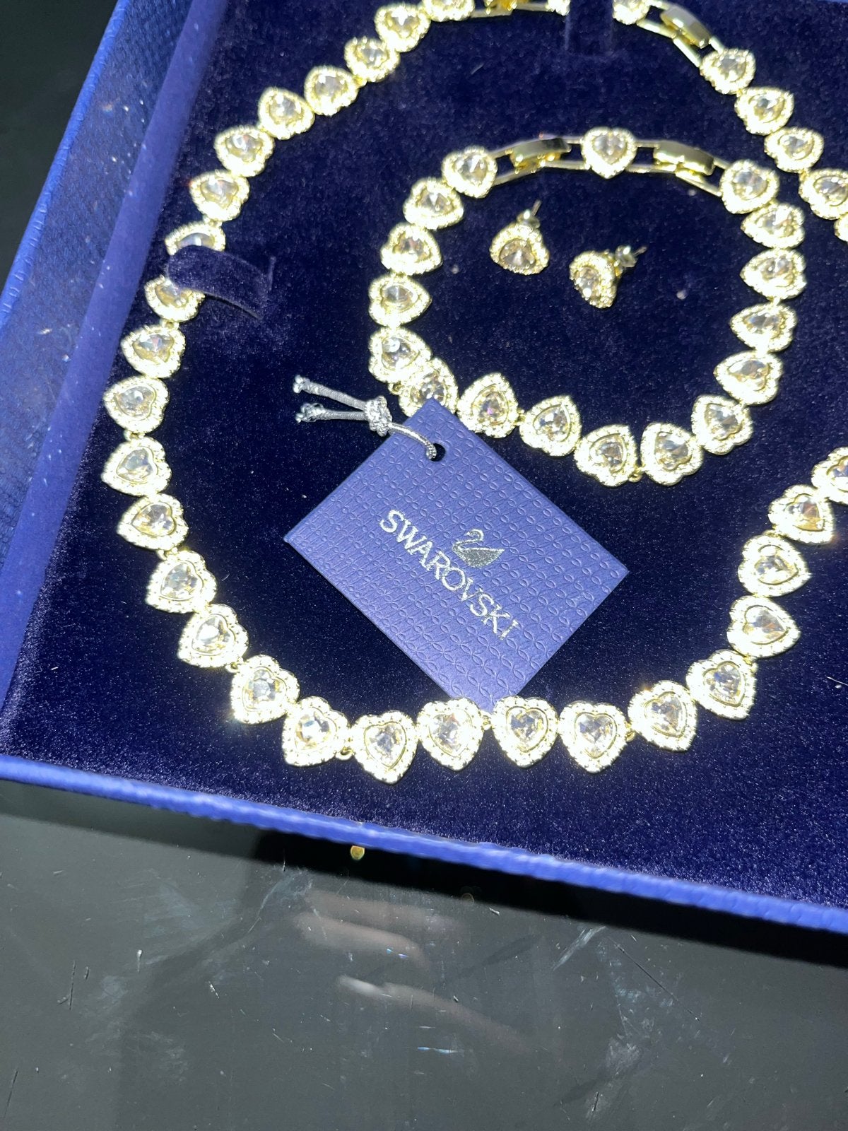 Swarovski Hartjes Sieradenset - Ketting, Armband, Oorbellen, Met kristal, Overige materialen, Ophalen of Verzenden, Zo goed als nieuw