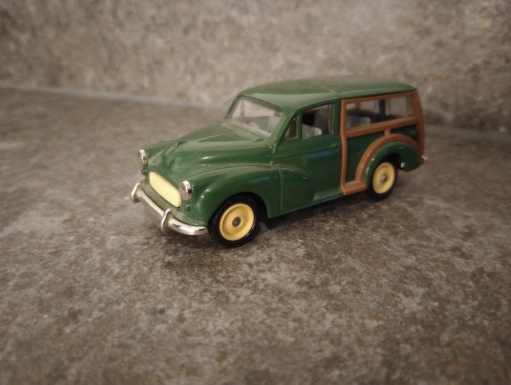 Lledo DAYS GONE 1960 MORRIS Traveller 1/43, Ophalen of Verzenden, Zo goed als nieuw, Auto, Overige merken