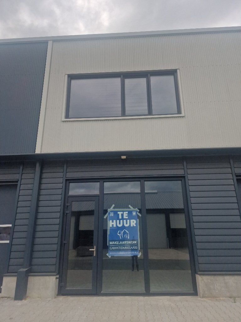 kantoor/winkel/praktijkruimte/webshop nabij Surhuisterveen, Zakelijke goederen, Bedrijfs Onroerend goed