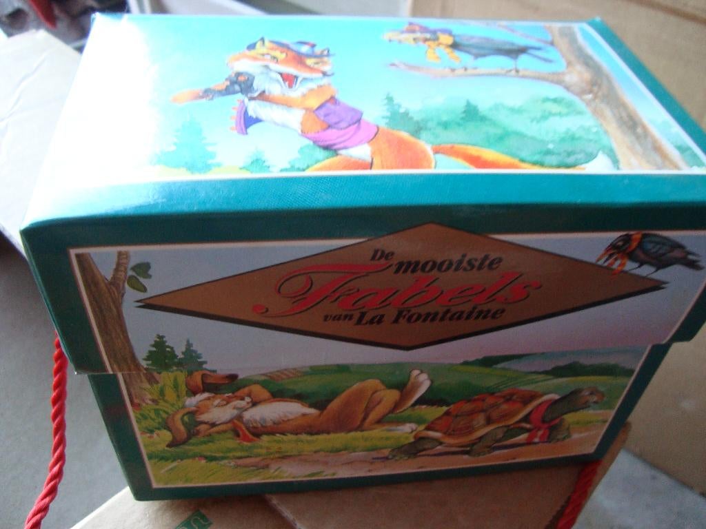 Sprookjes boeken in box, Boeken, Ophalen of Verzenden, Zo goed als nieuw, Fictie algemeen