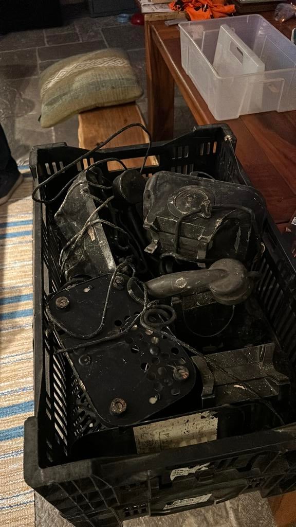 Oude bakaliet militaire veldtelefoons WOII, Verzamelen, Nl, Overige typen, Ptt, Ophalen of Verzenden