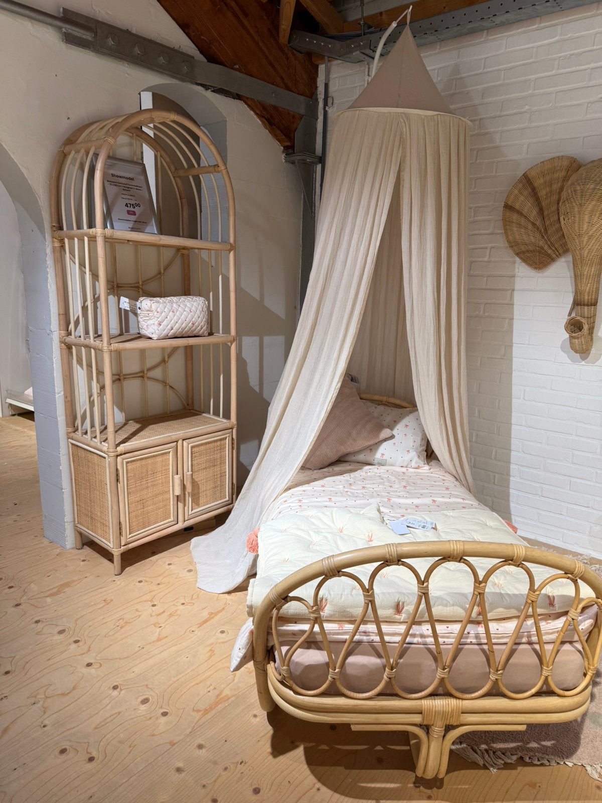 Babypark Exclusief Peuterbed + Boogkast, Ophalen, Zo goed als nieuw, Ledikant