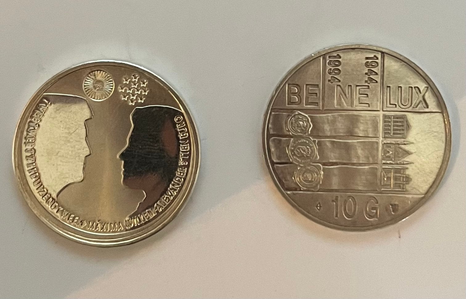 Zilveren 10 euro 2002 & zilveren 10 gulden 1994, Postzegels en Munten, Munten | Nederland, Setje, Overige waardes, Koningin Beatrix